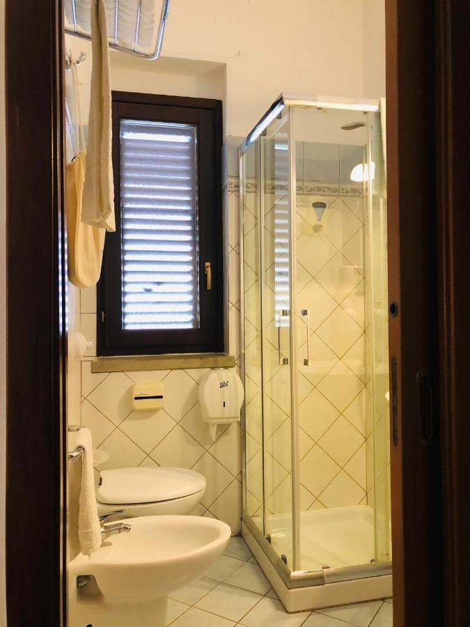 Santa Lucia Hotel Capo dʼOrlando Buitenkant foto